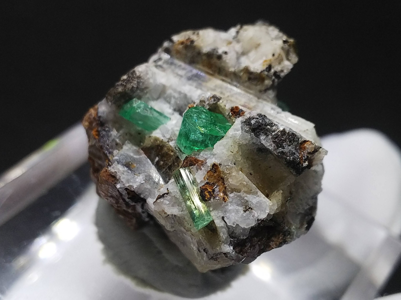 宝石質 エメラルド 緑柱石 ラフ 母岩付き 結晶 原石 標本 アフガニスタン産 約40ct 5_画像5