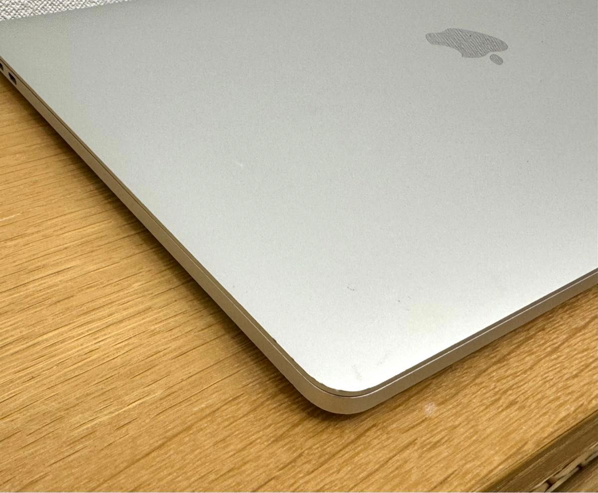 【CTO】Apple MacBook Pro 15インチ 2018年モデル Core i9/16GB/1TB シルバー
