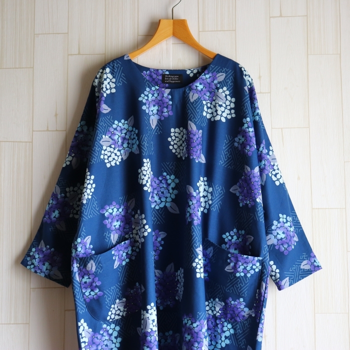 紫陽花 ワンピース ポケット付き 紺色 ネイビー和柄 あじさい 花柄 綿100 大きいサイズハンドメイドの画像2