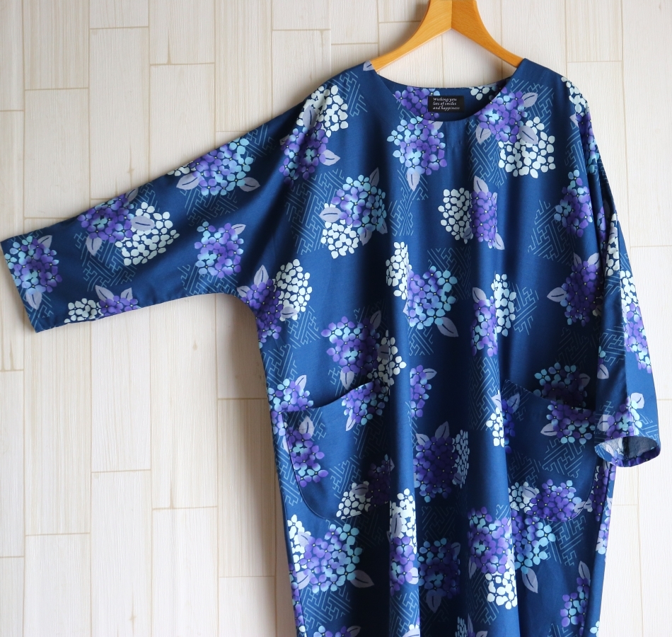 紫陽花 ワンピース ポケット付き 紺色 ネイビー和柄 あじさい 花柄 綿100 大きいサイズハンドメイドの画像4