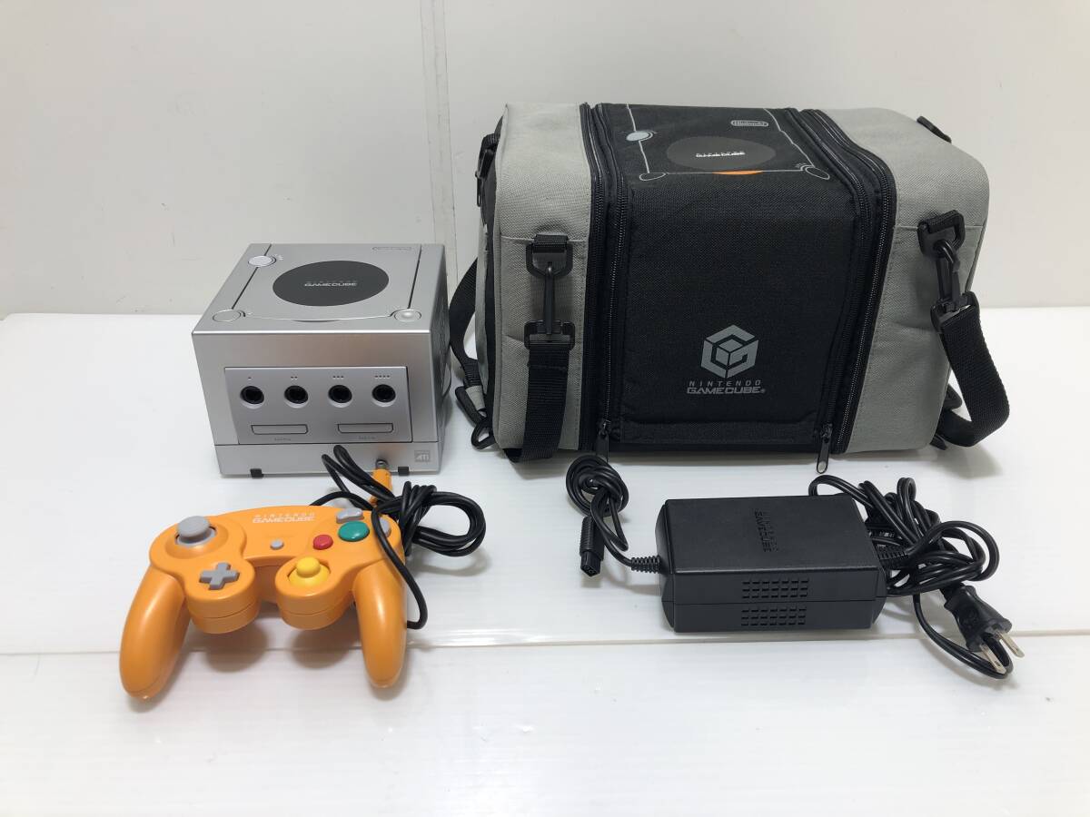 8088*NINTENDO GAME CUBE Game Cube DOL-001 silver storage bag attaching DOL-003 controller orange DOL-002 photograph addition have *D1