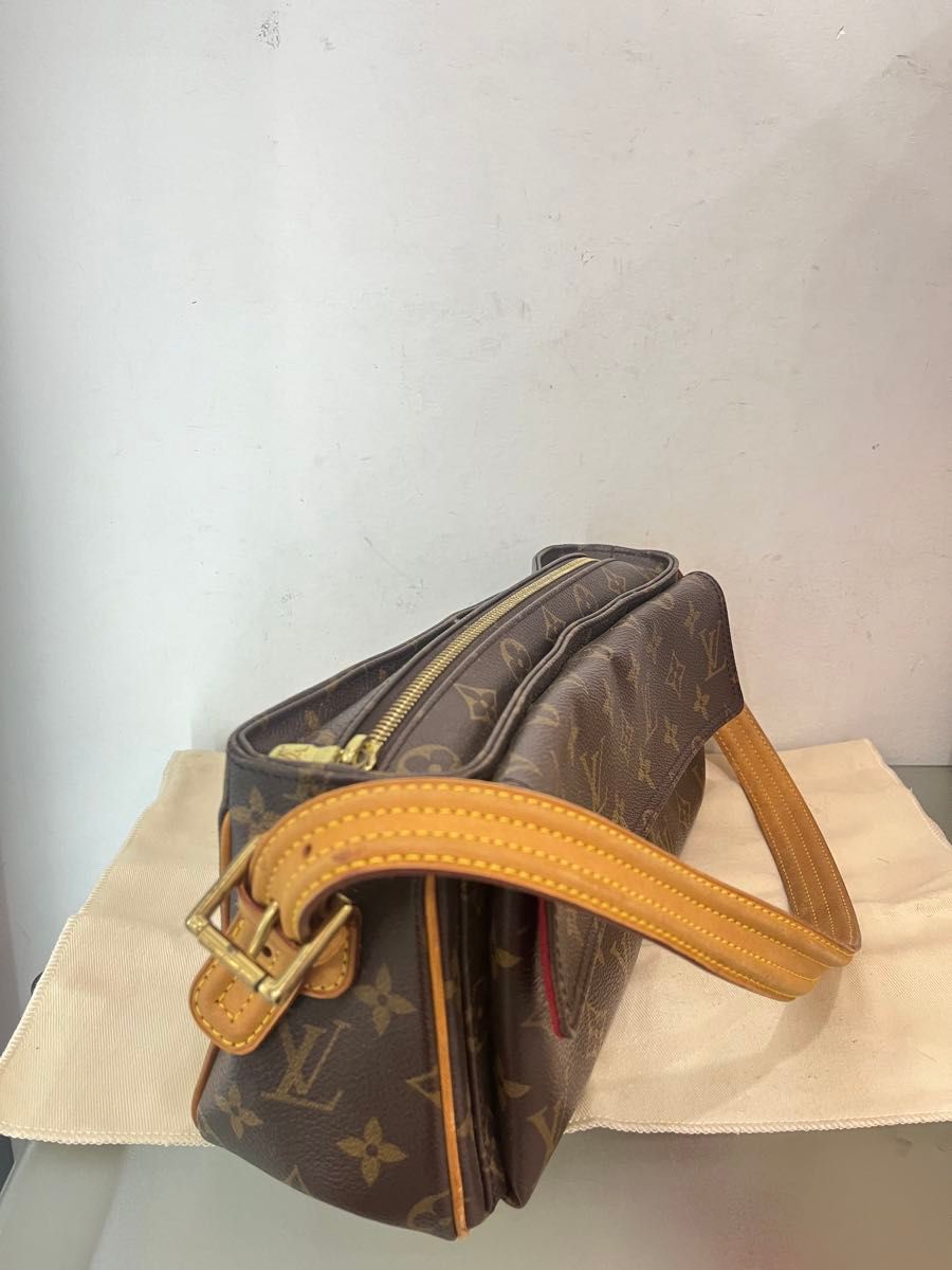 美品 国内直営店購入 本物 ヴィトン ヴィバシテMM ショルダー 美品 国内直営店購入 本物 ヴィトン ヴィバシテMM ショルダー