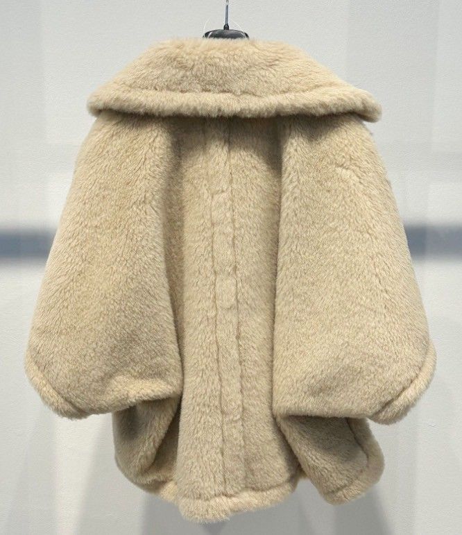 Max Mara aleggio テディベアケープ 新品タグ付き|Yahoo!フリマ Max Mara aleggio テディベアケープ 新品タグ付き|Yahoo!フリマ