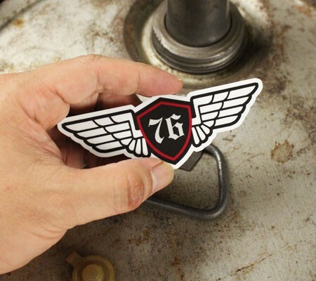 ステッカー アメリカン おしゃれ バイク 車 かっこいい ホットロッド カスタム レーシング カーステッカー MOTOR CLUB ICONS FLING SHIELD_画像3