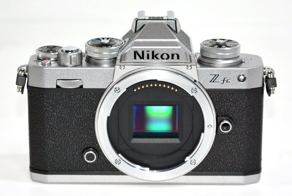 ★ショット数258枚！極美品！NIKON ニコン Z fc ミラーレスカメラ 一眼 ボディ 元箱付！★_画像5