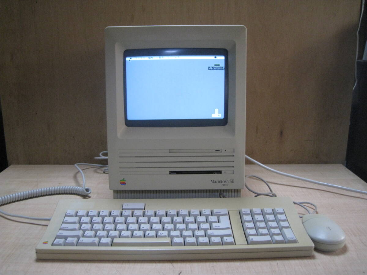 起動可美品 Apple Macintosh SE/FDHD メモリ4MB/HD240MB/システム6.0.7J 起動確認済/FD自動排出OK _画像1
