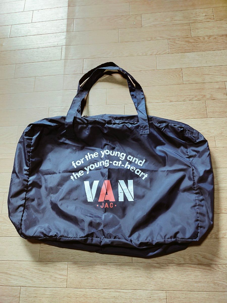 VAN・JACの大型バッグです。
