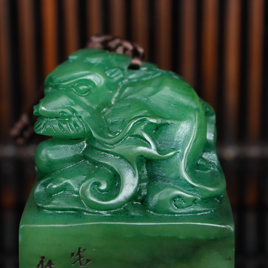 古寶奇蔵】寿山石・綠田黄石・細密彫・龍印章・置物・賞物・中国 古寶奇蔵】寿山石・綠田黄石・細密彫・龍印章・置物・賞物・中国
