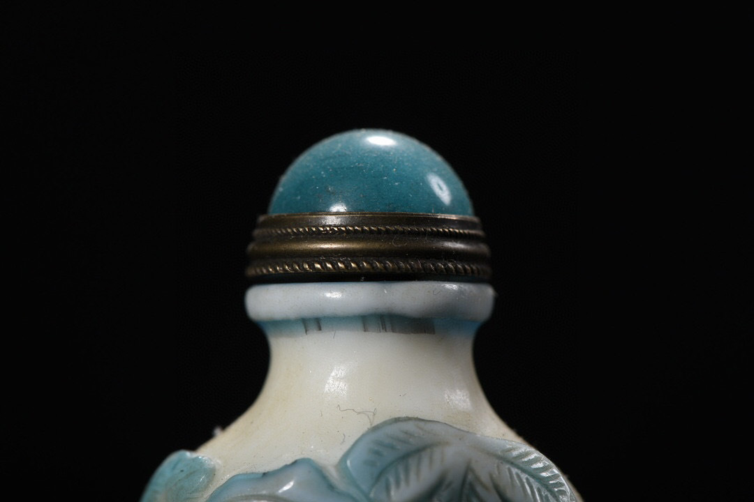 古寶奇蔵】琉璃製・細密彫・連年有餘紋・鼻煙壺・置物・賞物 古寶奇蔵】琉璃製・細密彫・連年有餘紋・鼻煙壺・置物・賞物