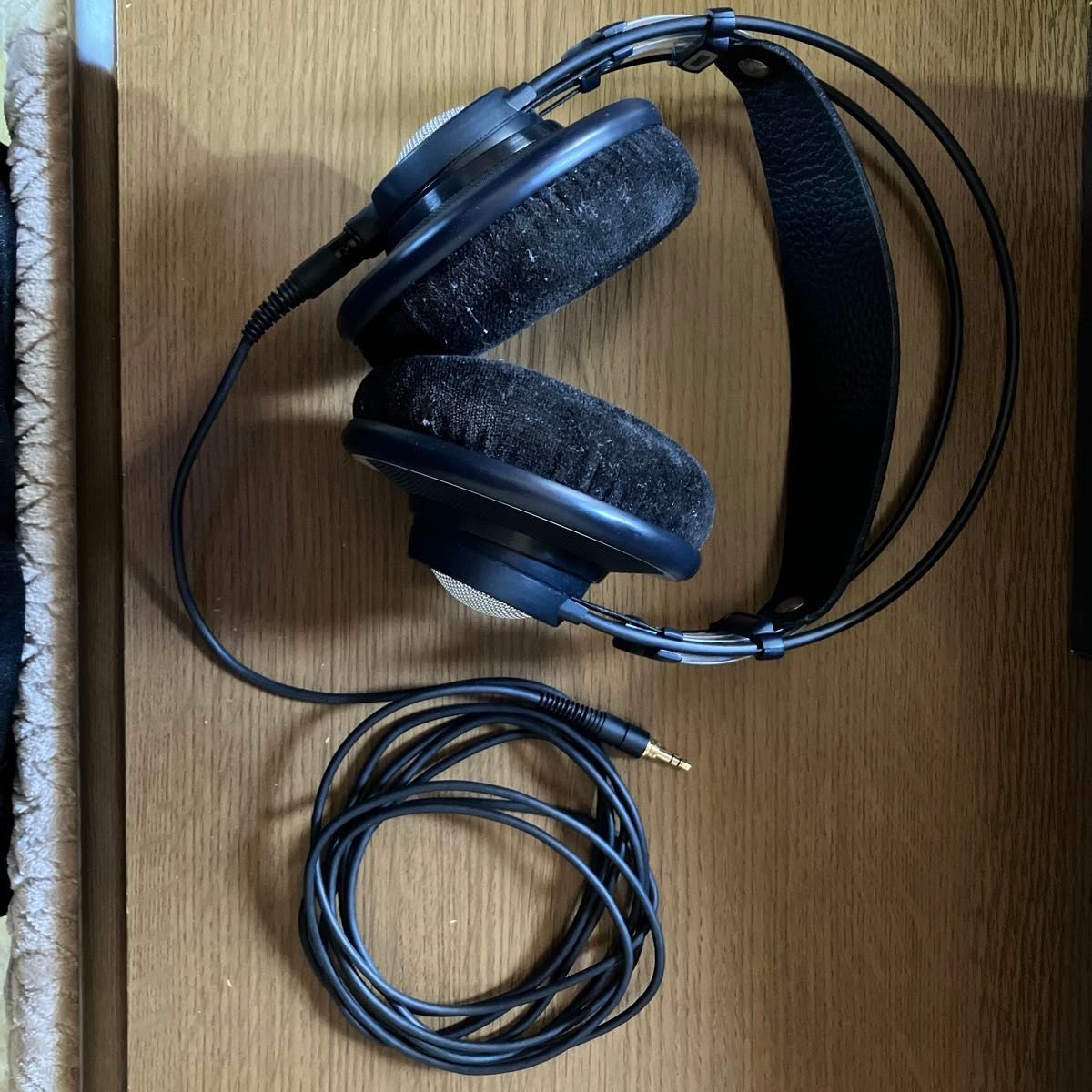 AKG K702 オープンエアー型ヘッドホン　動作確認済み