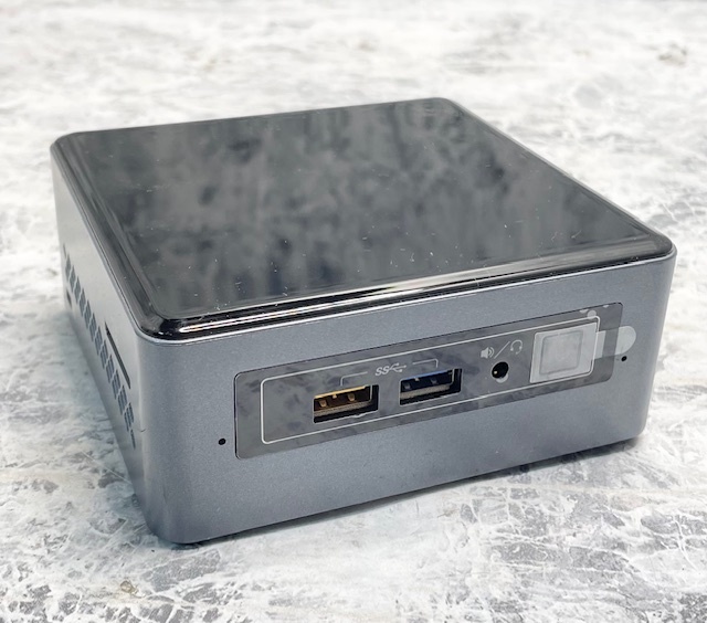 T3907 Intel NUC6CAY Celeron J3455 1.50GHz メモリー4GB 省スペース型 デスクトップPC の画像1