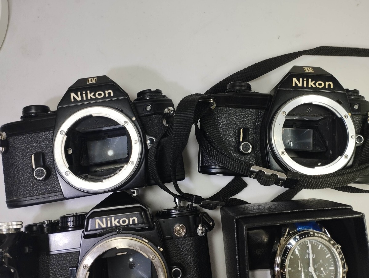 【整理業者リサイクル】 Nikon EM FE MB-1 MD-2 腕時計機械式 フィルムカメラ等まとめてジャンク品 1円スタート売り切り昭和レトロ カメラの画像2