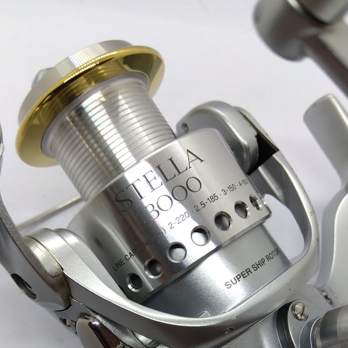 美品 シマノ 98ステラ3000 中古スピニングリール SHIMANO STELLA 美品 シマノ 98ステラ3000 中古スピニングリール SHIMANO STELLA