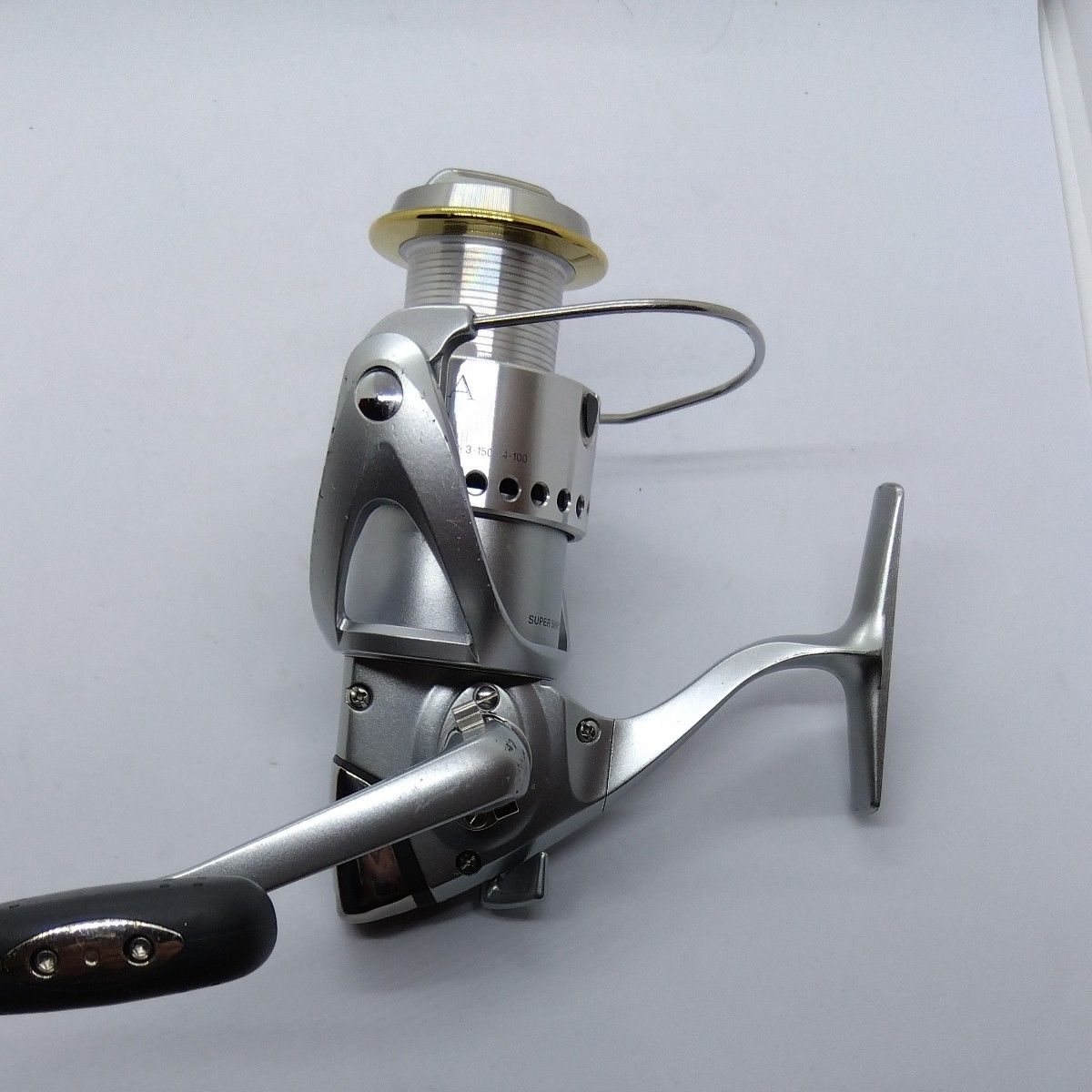 美品 シマノ 98ステラ3000 中古スピニングリール SHIMANO STELLA 美品 シマノ 98ステラ3000 中古スピニングリール SHIMANO STELLA