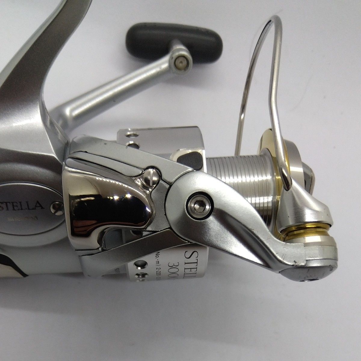 美品 シマノ 98ステラ3000 中古スピニングリール SHIMANO STELLA 美品 シマノ 98ステラ3000 中古スピニングリール SHIMANO STELLA