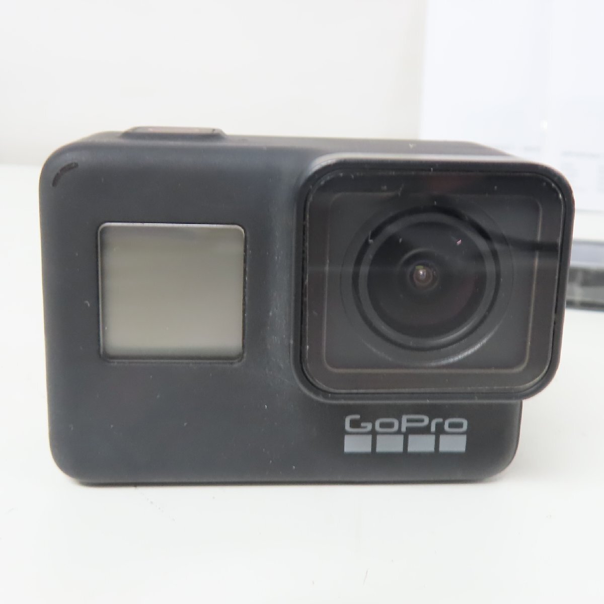 【中古美品】【動作確認済み】GoPro ゴープロ HERO7 BLACK アクションカメラ ビデオ 動画撮影 youtube ウェアラブル ポータブル 人気_画像2