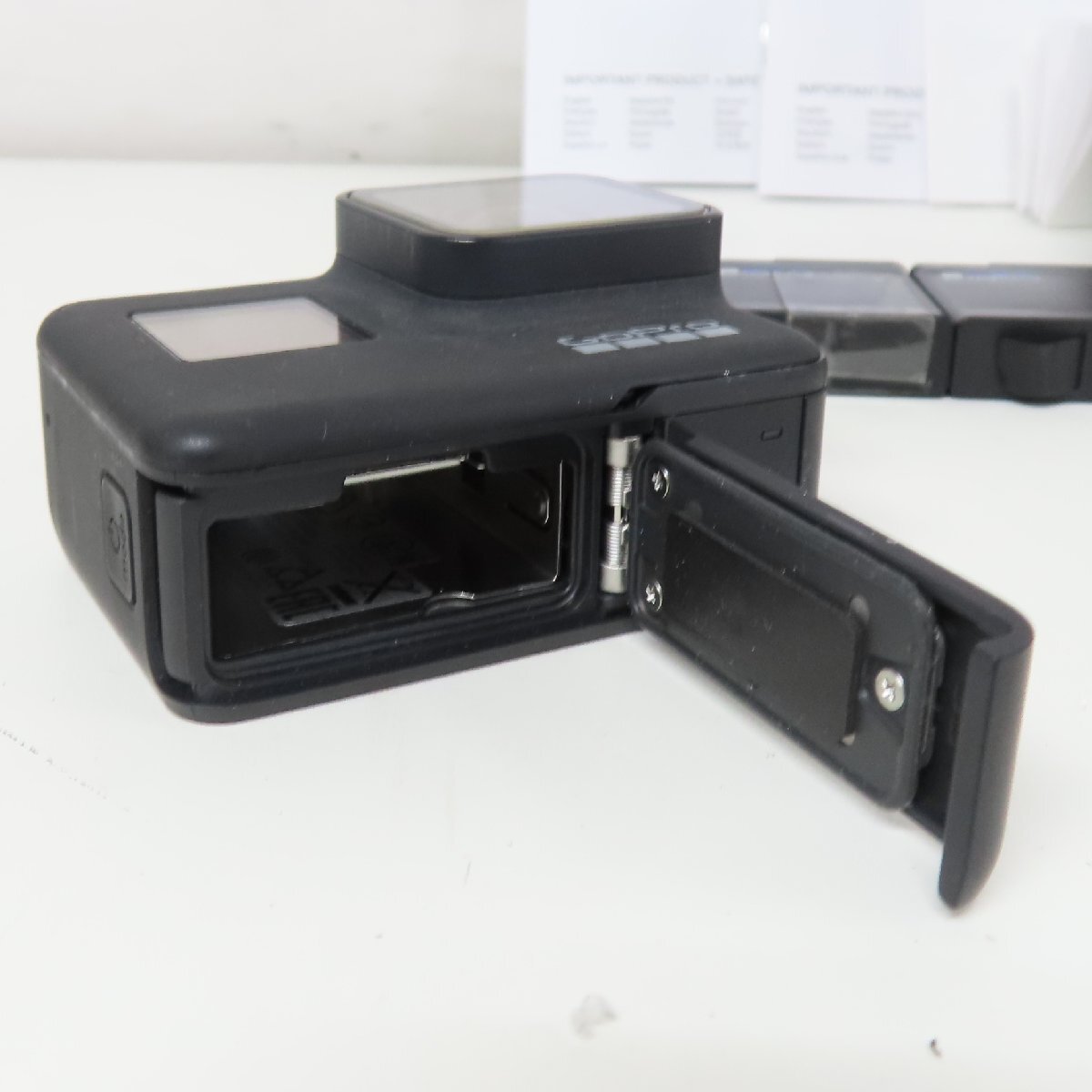 【中古美品】【動作確認済み】GoPro ゴープロ HERO7 BLACK アクションカメラ ビデオ 動画撮影 youtube ウェアラブル ポータブル 人気_画像4