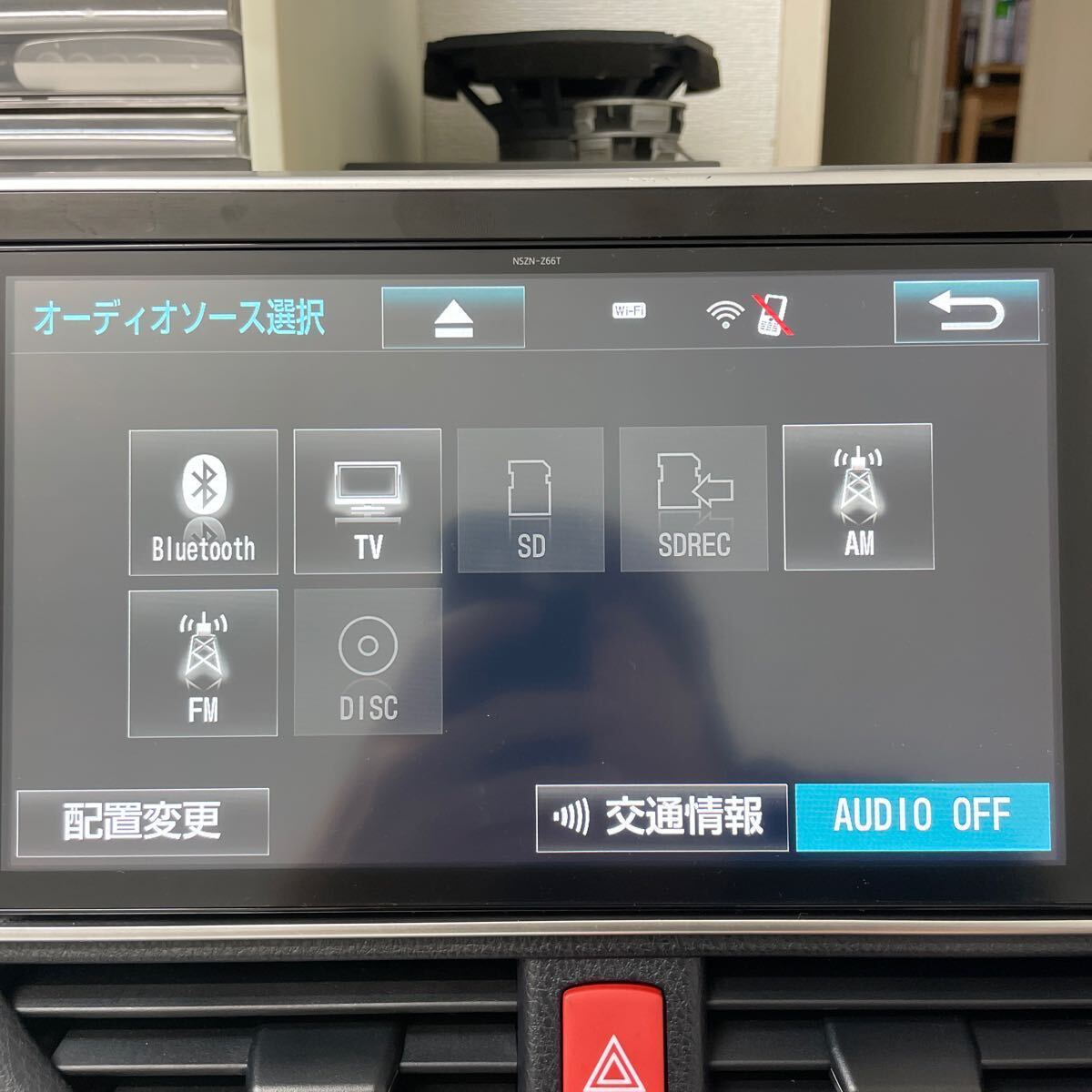 新品+良品 トヨタ純正OP 10インチメモリーナビ 80系 ノア 新品+良品 トヨタ純正OP 10インチメモリーナビ 80系 ノア
