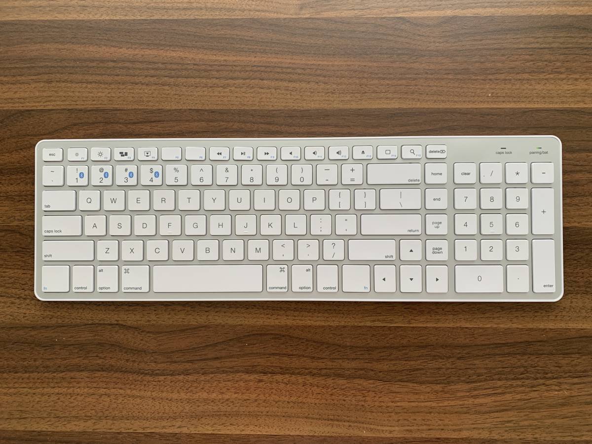 Satechi サテチ Bluetooth ワイヤレススマートキーボード (白/Mac US配列) Wireless Keyboard White ST-BWSKMS_画像1