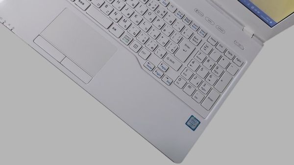 [6 поколение Quad Core i7/ память 8GB/ новый товар SSD]Windows11 v23H2[FUJITSU LIFEBOOK AH47/U]Web камера /S-M/Bluetooth/USB3.0/s8466