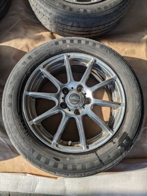 【中古】トヨタ　VOXY　205/60R16　ダンロップ　タイヤアルミセット　夏タイヤ _画像2