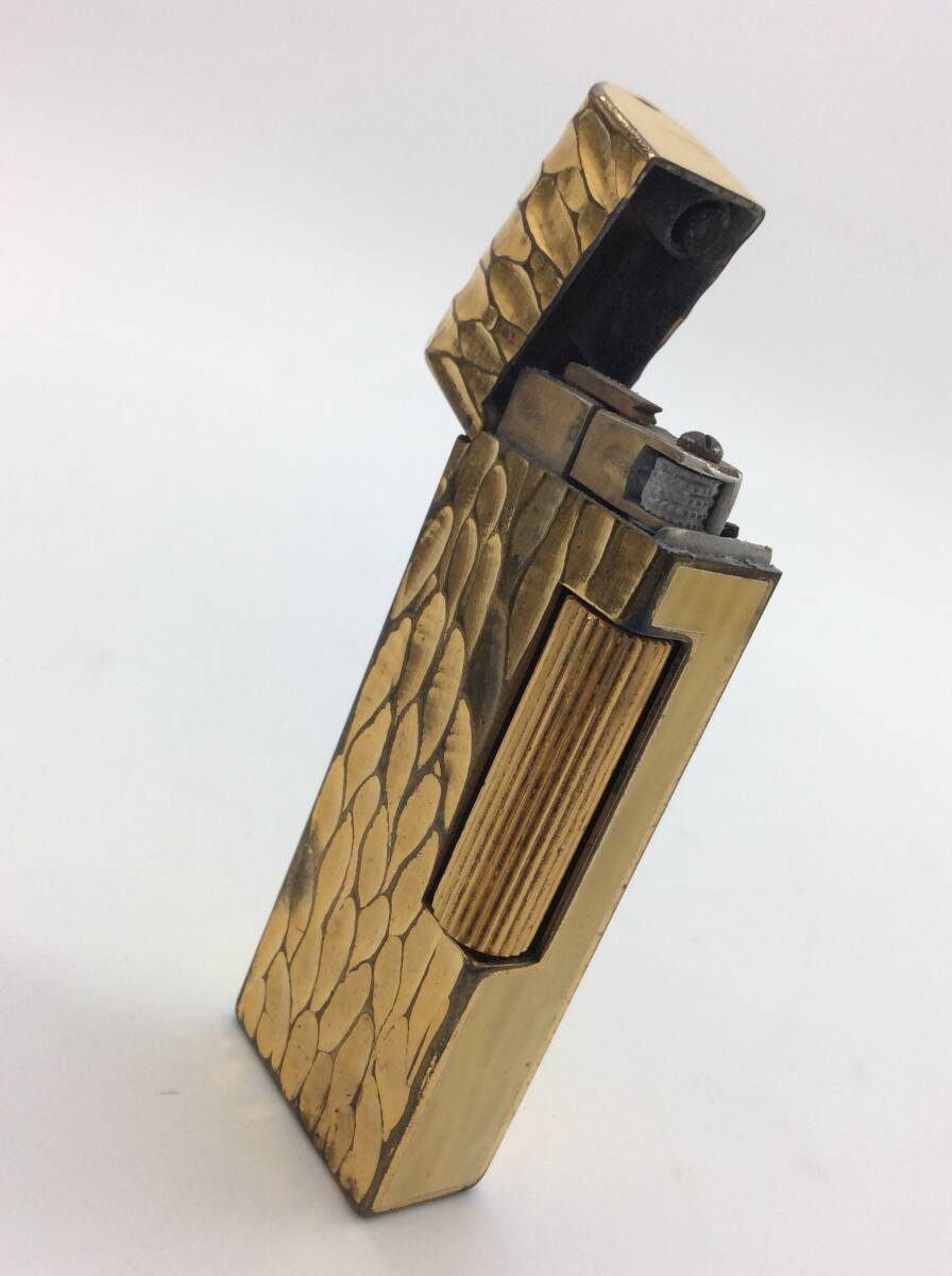 ＃1223 Dunhill/ダンヒル ローラーガスライター ゴールドカラー patented 火花× ジャンク 箱/ギャラ有 金色 黄色 イエロー ブランド 鱗の画像2