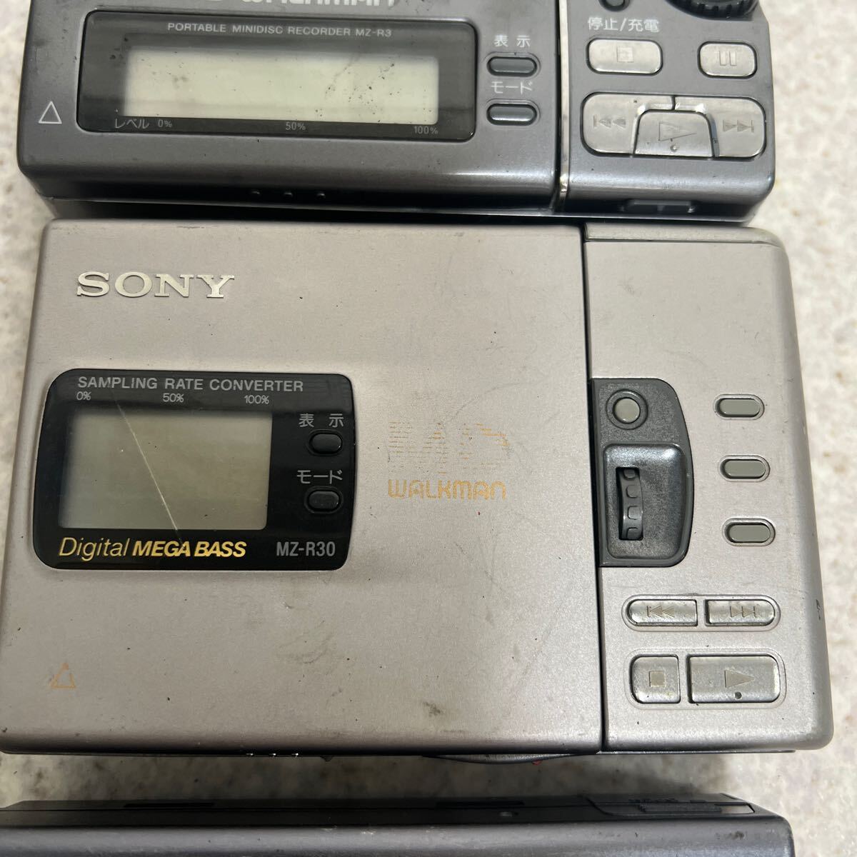 SONY WALKMAN MZ(R3+R30) & KENWOOD DMC-F5R 3点セットジャンク品_画像3