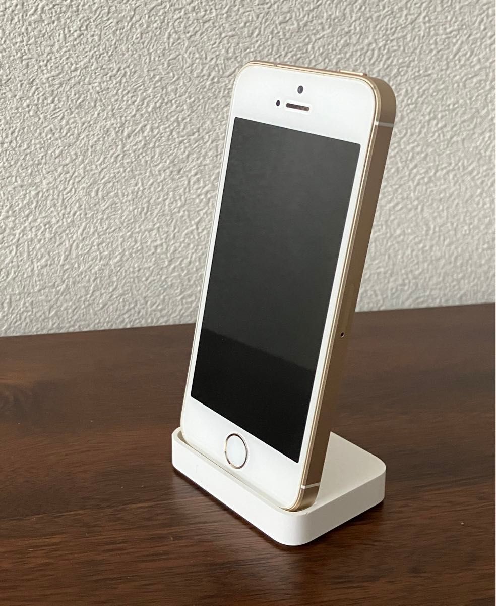 iPhone SE 第一世代　ゴールド16GB SIMロック解除済 バッテリー新品　完動中古品