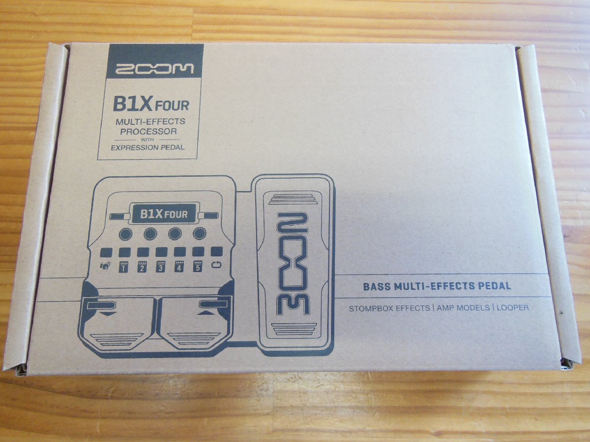 新品☆ZOOM B1X FOUR　ベースマルチエフェクター☆_画像1