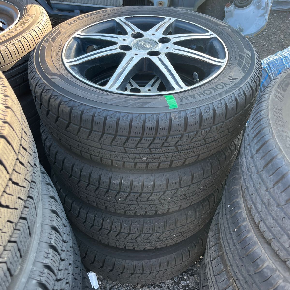 155/65r14 pcd100 4H 14インチ　4.5J ET43 アルミスタッドレス4本セット　ヨコハマタイヤ2021年製　　　L0300L_画像1