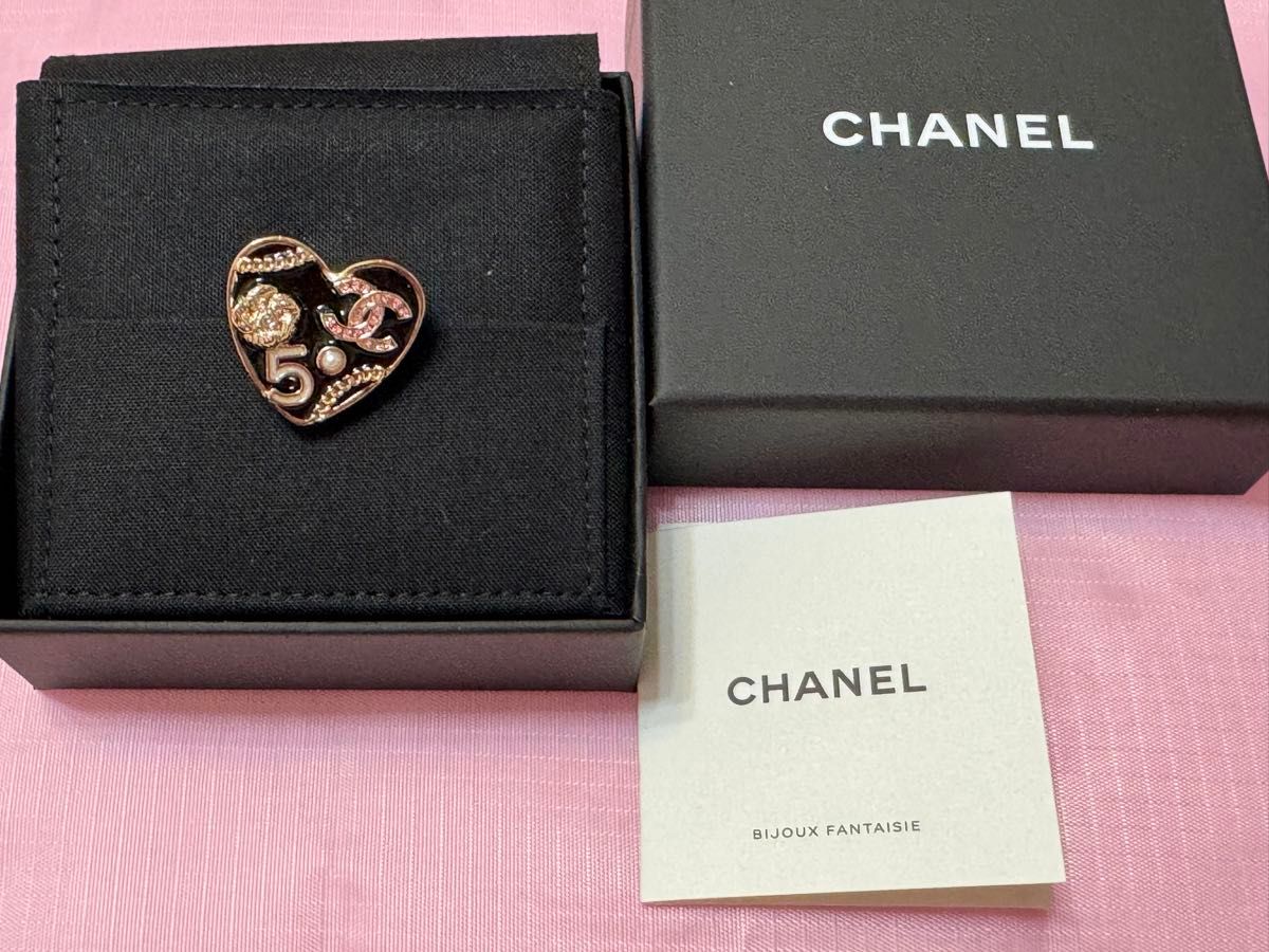 CHANEL シャネル ブローチ ハート ココマーク 5 カメリア パール CHANEL シャネル ブローチ ハート ココマーク 5 カメリア パール