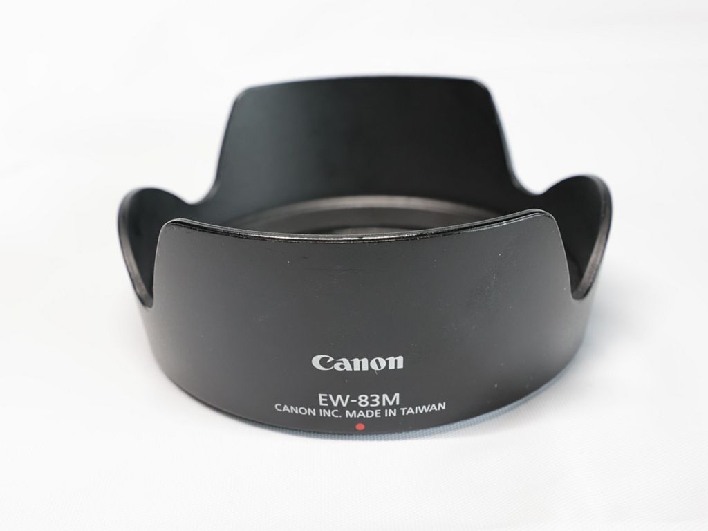 CANON レンズフード EW-83M (EF24-105mm F3.5-5.6,EF24-105mm F4L II,EF24-70mm F4L用）EFマウントレンズ用リアキャップ_画像2