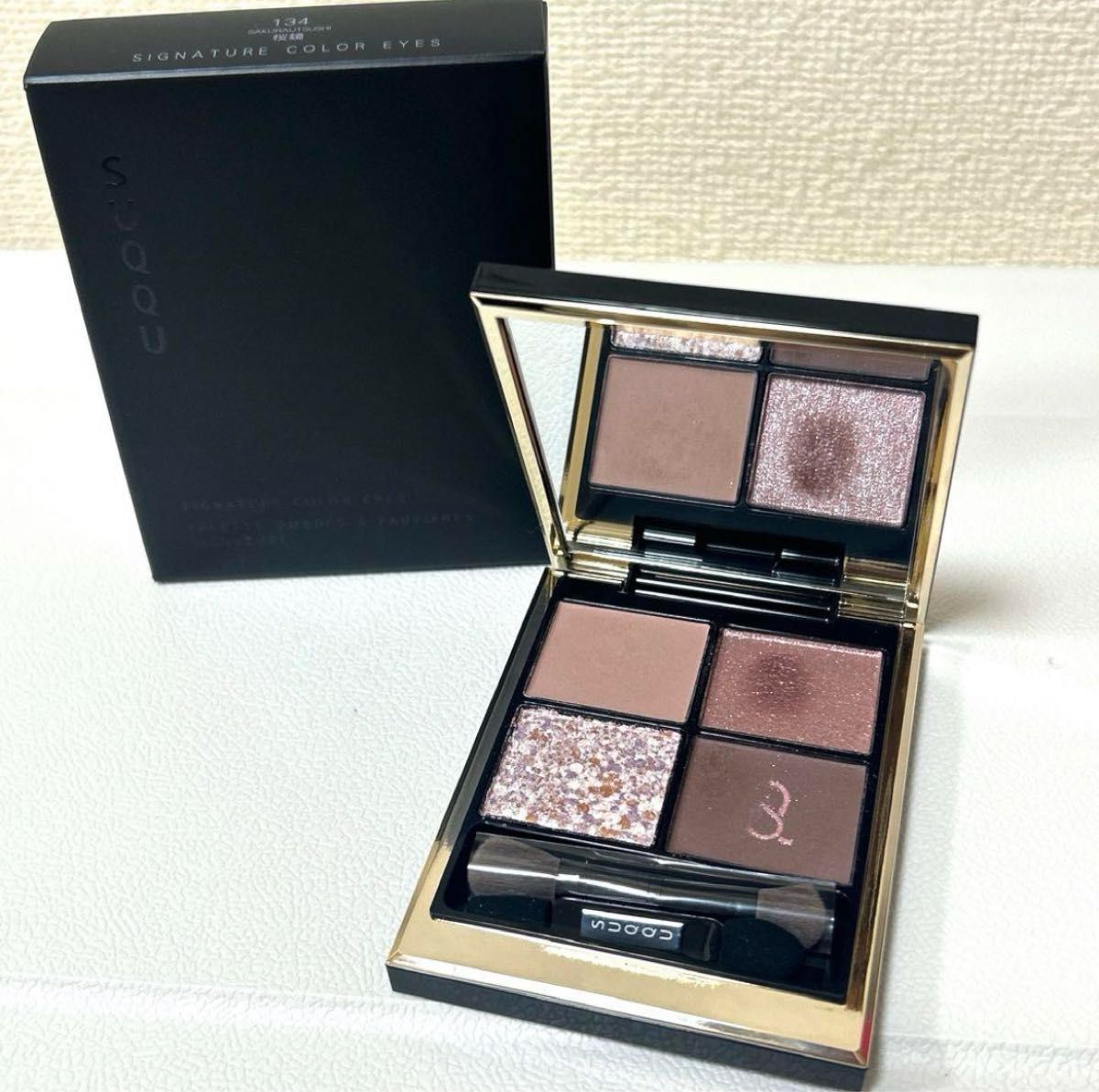 ほぼ新品スックSUQQUシグニチャーカラーアイズ134桜鏡 限定アイ ほぼ新品スックSUQQUシグニチャーカラーアイズ134桜鏡 限定アイ