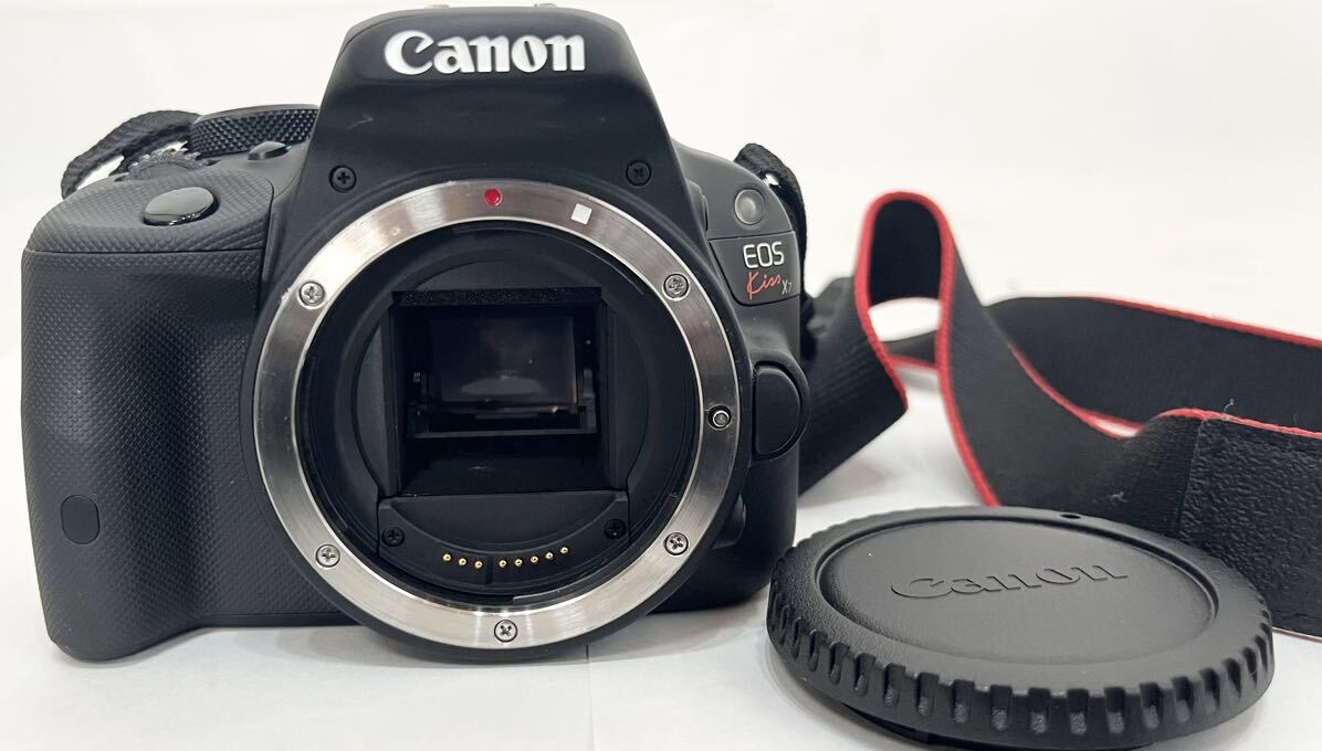 中古美品　Canon キャノン EOS Kiss X7i CANON ZOOM LENS EF-S 18-55mm 1:3.5-5.6 IS STM / 55-250mm 1:4-5.6 IS Ⅱ＋取説、充電器付き_画像2