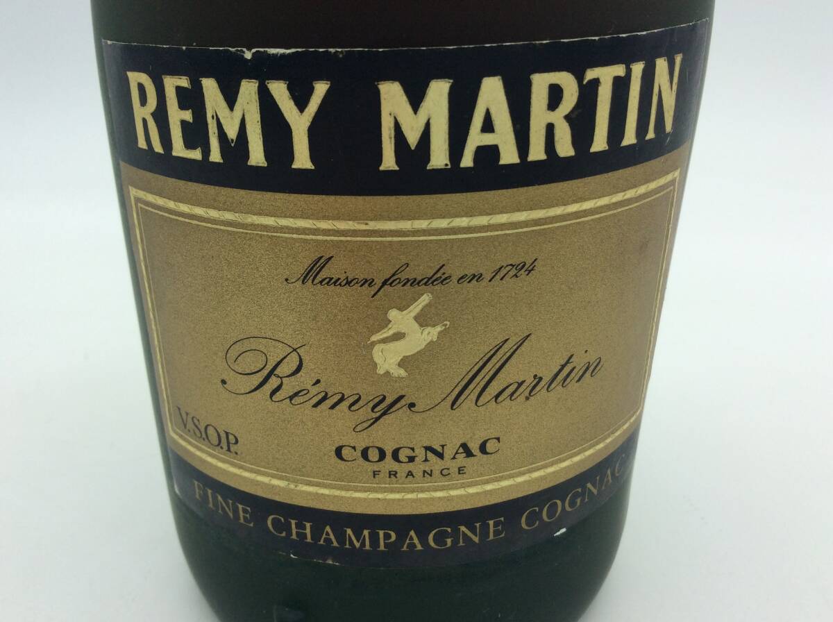 BB32♪＜未開栓＞REMY MARTIN V.S.O.P レミーマルタン COGNAC コニャック 700ml 40％ 洋酒 古酒♪_画像3