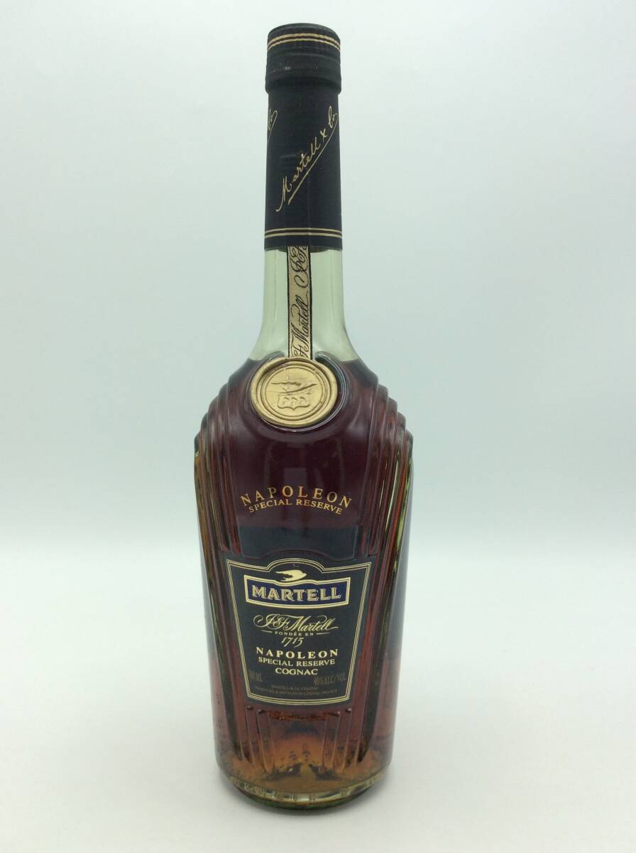 HH63*< not yet . plug >MARTELL NAPOLEON Special Reserve Martell Napoleon cognac 700ml 40% foreign alcohol old sake *
