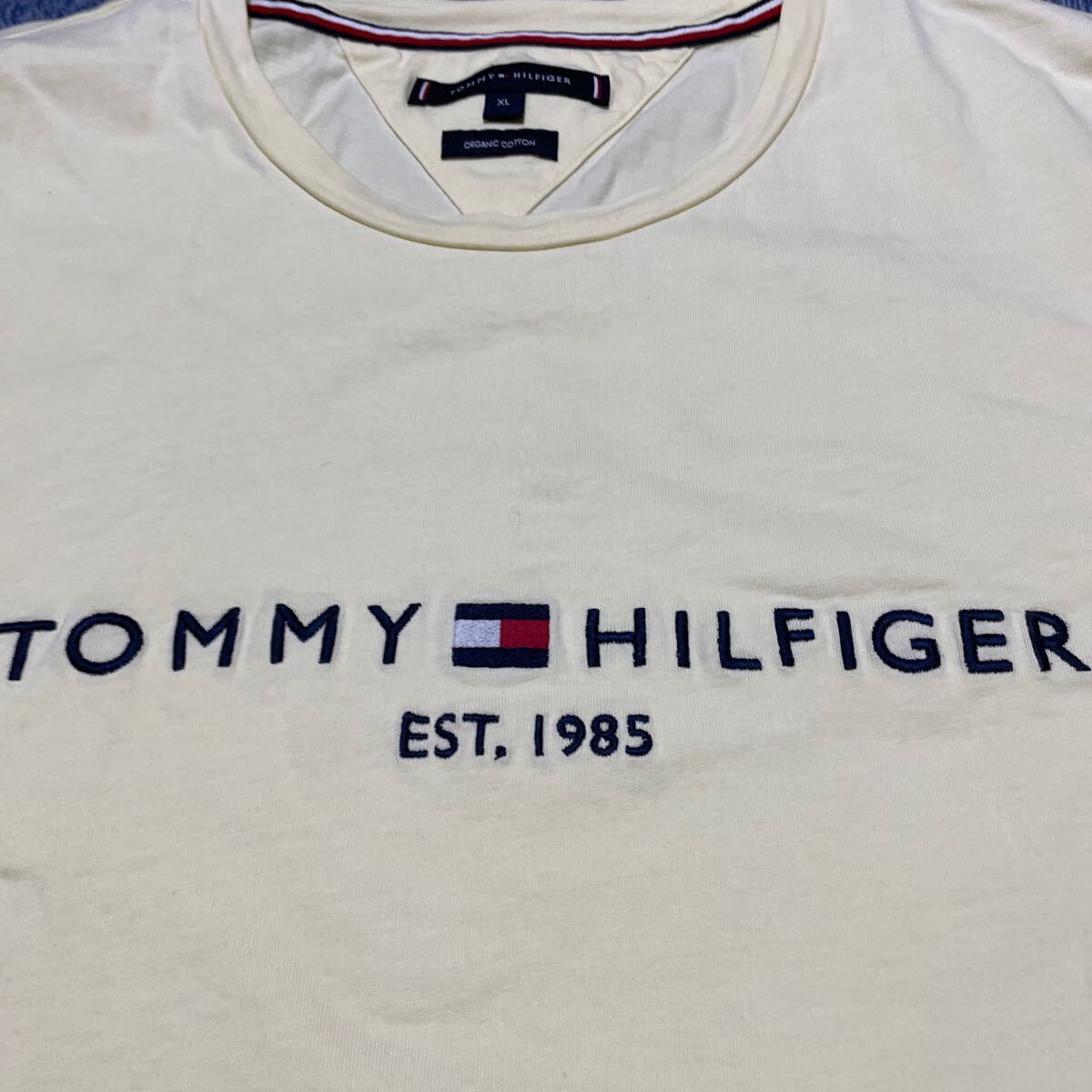 ②TOMMY HILFIGER トミーヒルフィガー オーガニックコットン Tシャツ メンズサイズXL イエロー系の画像4