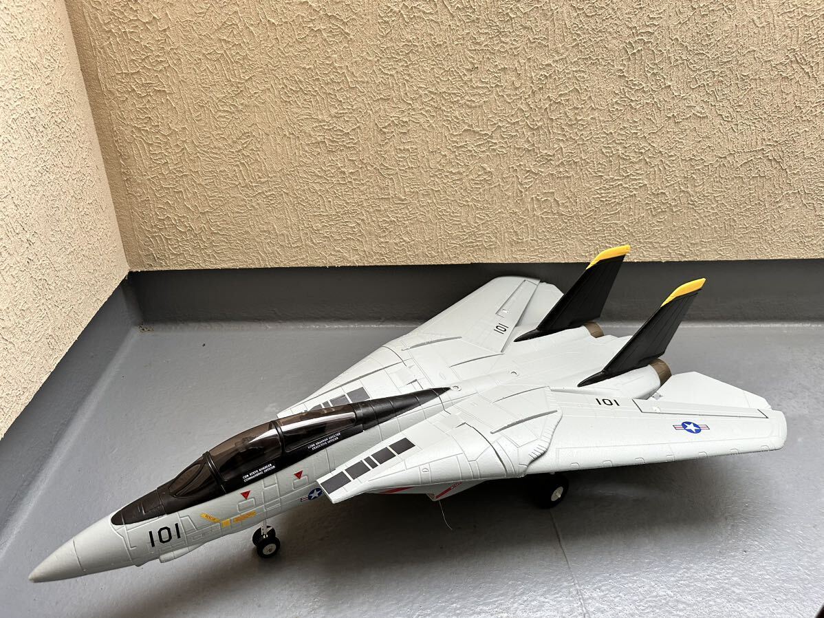 ラジコン飛行機　TOMCAT F-14 戦闘機 完成品 トムキャット _画像1