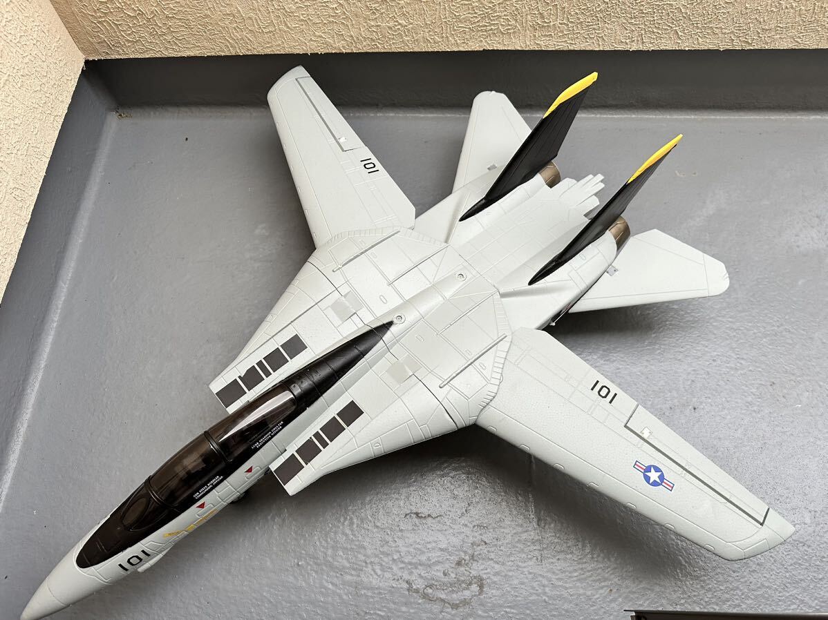 ラジコン飛行機　TOMCAT F-14 戦闘機 完成品 トムキャット _画像2
