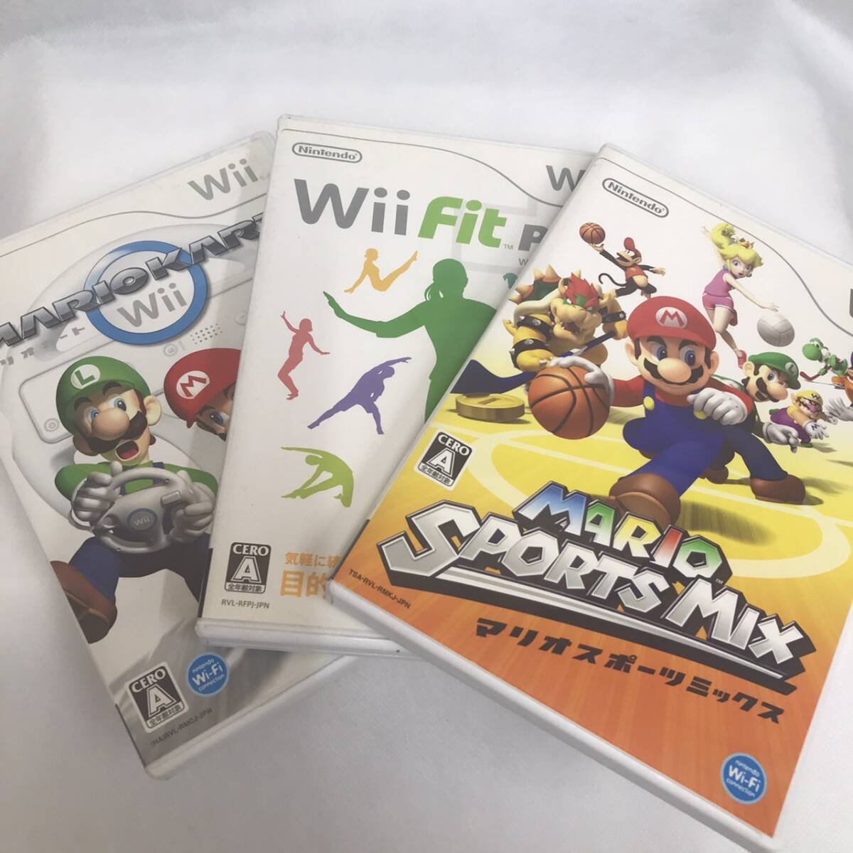Wii U & game cassette set |wi- You | Mario Cart | Mario sport Mix |Wii Fit| nintendo | Nintendo | home use game machine 