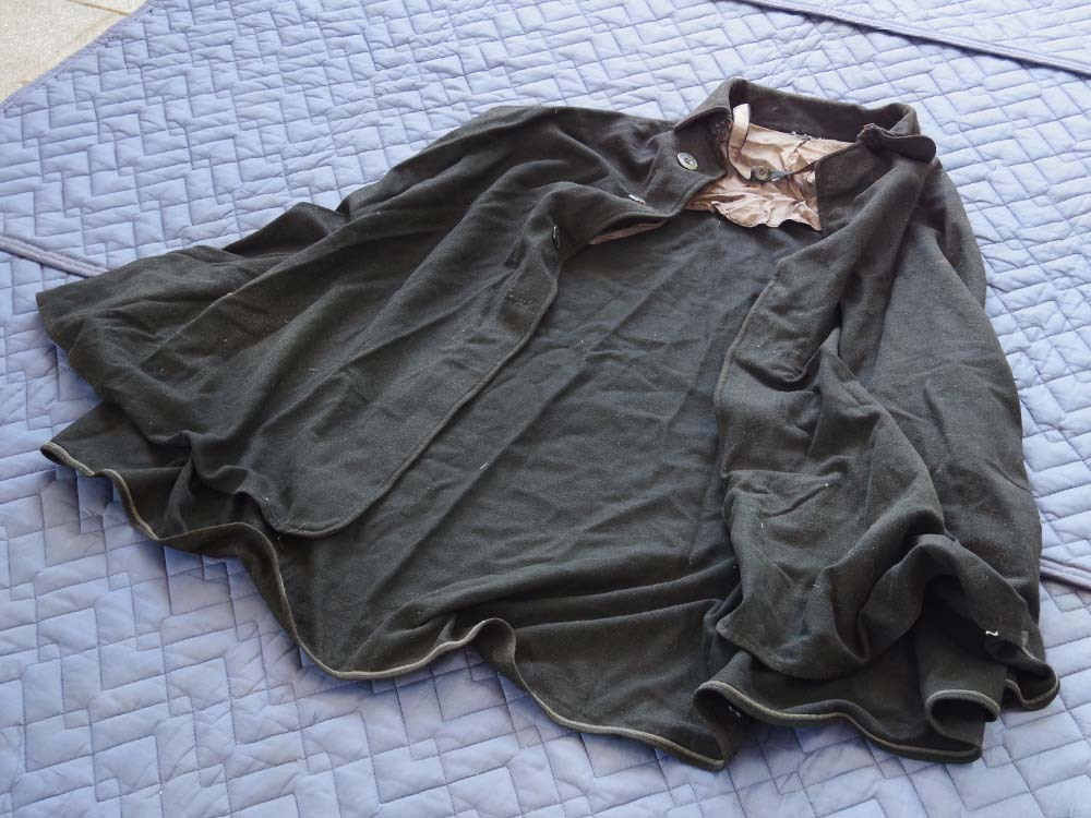  that time thing old Japan land army coat military uniform army . uniform poncho mantle army person costume personal equipment goods military history materials present condition long-term keeping goods 