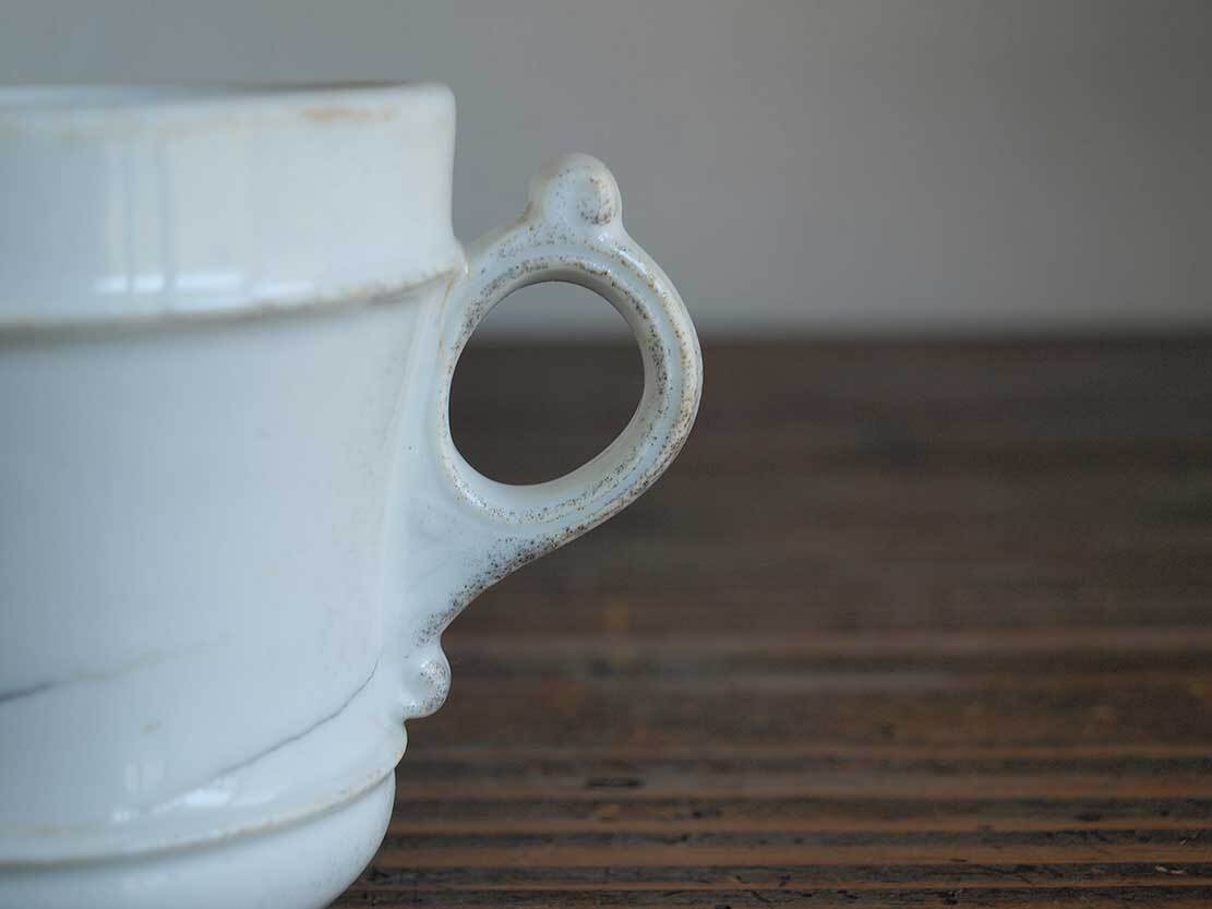 白釉薬 形が美しいカップ ブリュロカップ 7.5m×高8cm 陶器 1900年代 スペイン古陶 コーヒーカップ エスプレッソ アンティーク/J895_画像5