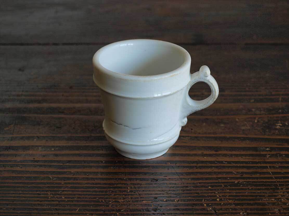 白釉薬 形が美しいカップ ブリュロカップ 7.5m×高8cm 陶器 1900年代 スペイン古陶 コーヒーカップ エスプレッソ アンティーク/J895_画像1