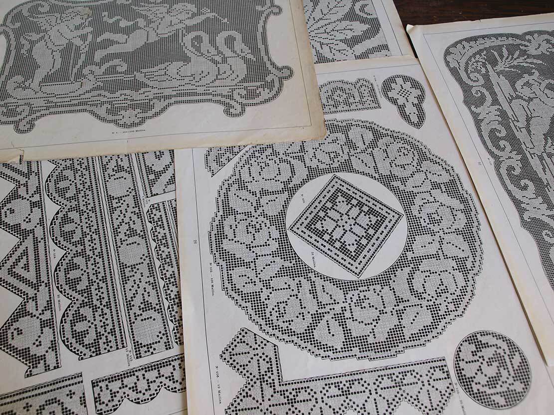 稀少 刺繍図案集 フィレレース 1900年代 フランス 12枚 手刺繍 紙モノ 手芸 アール・デコ ベルエポック 時代衣装 アンティーク /J899_画像5