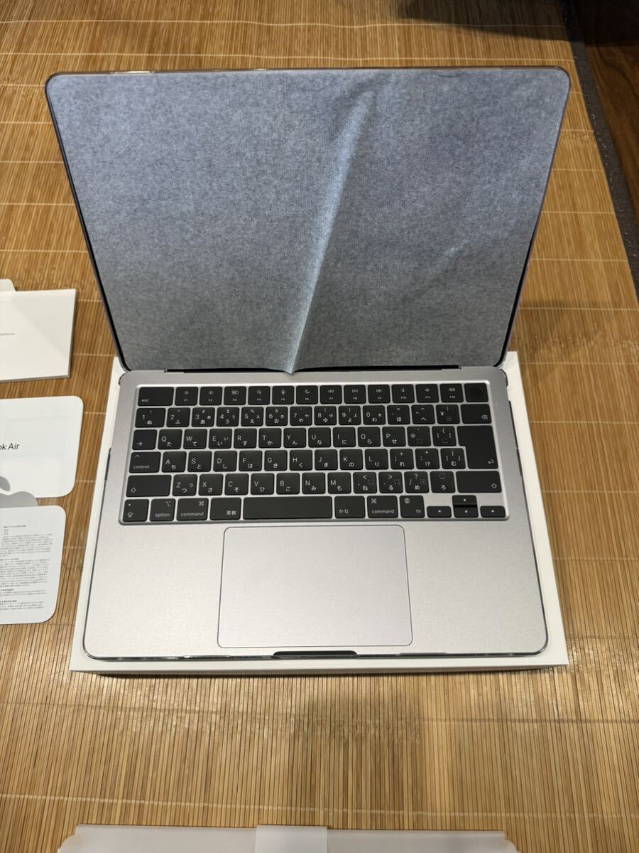 MacBook Air M2 8GB 256GBSSD 充放電回数5回 100% スペースグレイ MLXW3J/Aの画像1