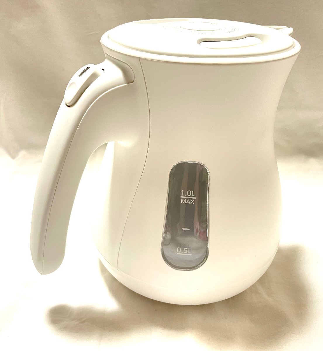 # unused exhibition goods TIGER electric kettle 5SAFE+ 1.0L PCL-A101 mat white *