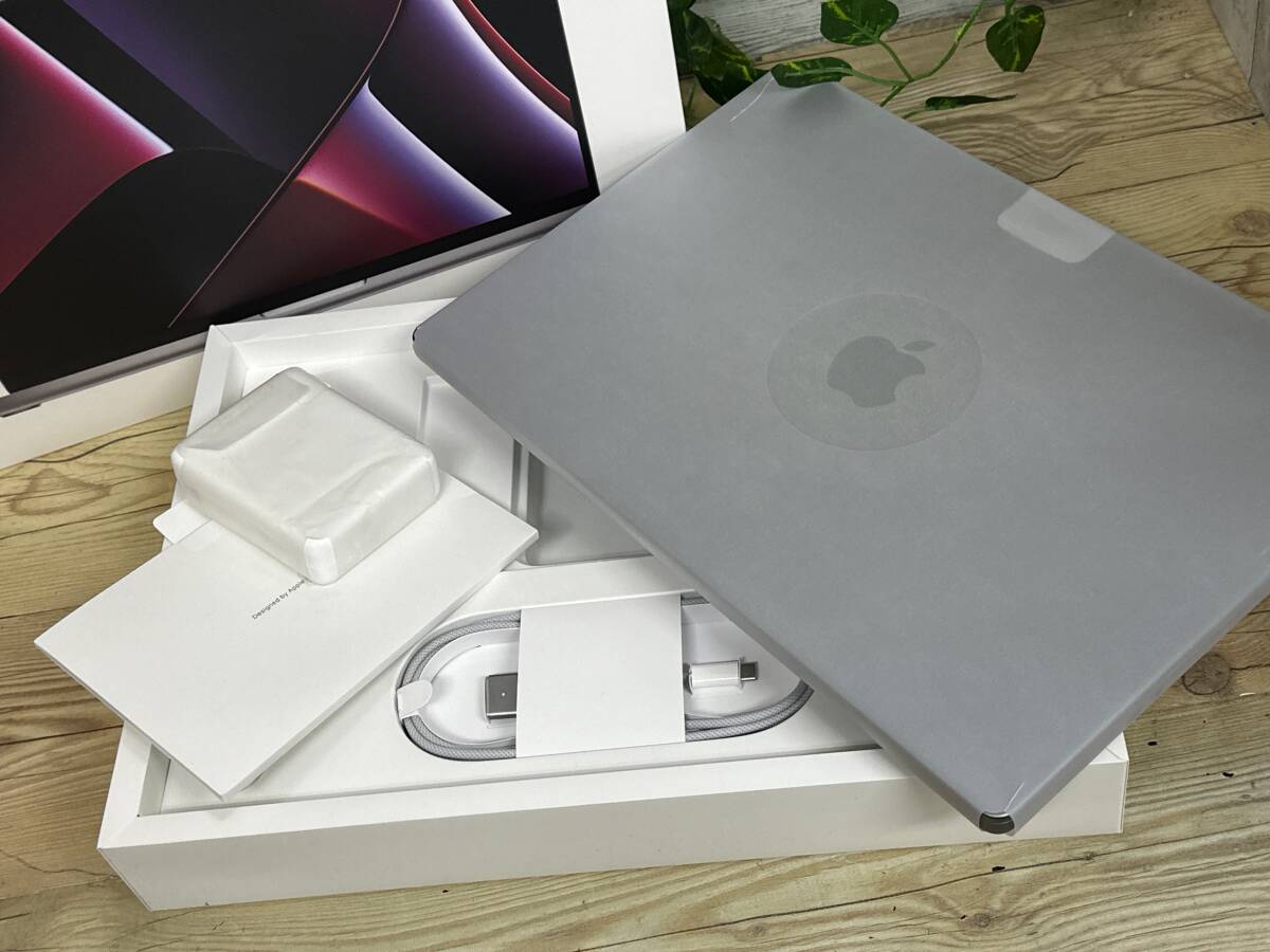 【超美品♪】Apple MacBook Pro 2023[M2 Proチップ 3.49GHz/RAM:16GB/SSD:512/16インチ]Mac OS Sonoma スペースグレー 動作品の画像7