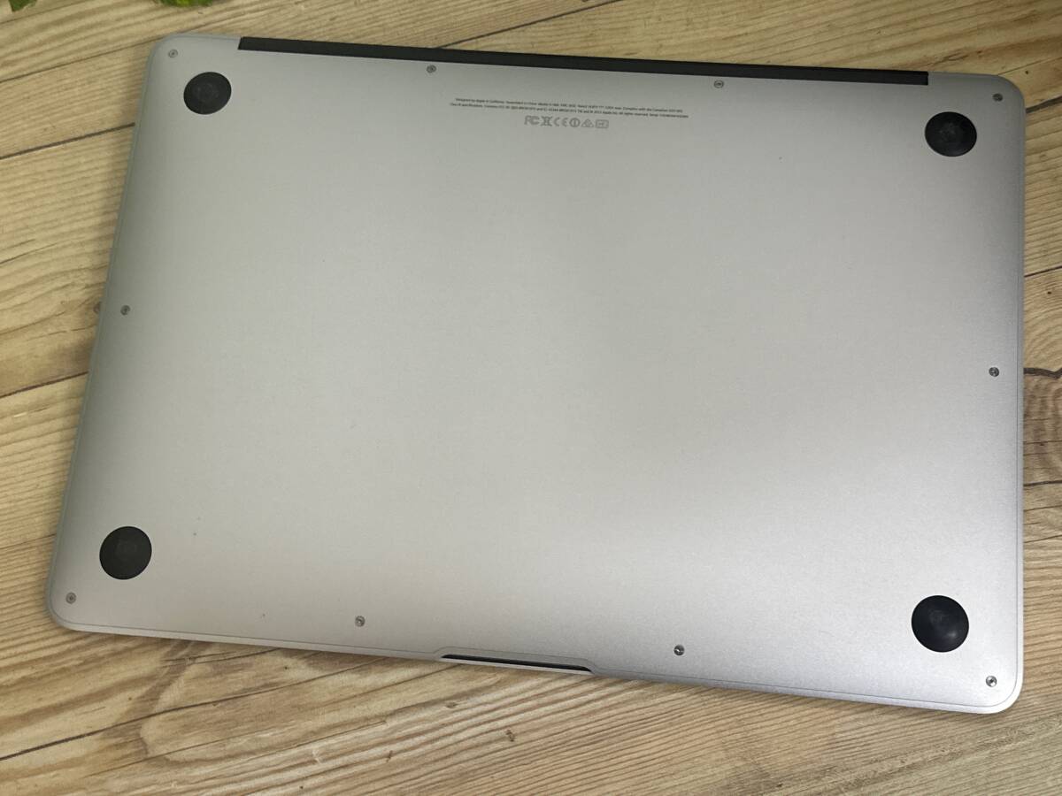 【良品♪】MacBook Air 2014 (A1466)[Core i5(4260U)1.4Ghz/RAM:4GB/SSD:128GB/13インチ]Catalina 動作品_画像6