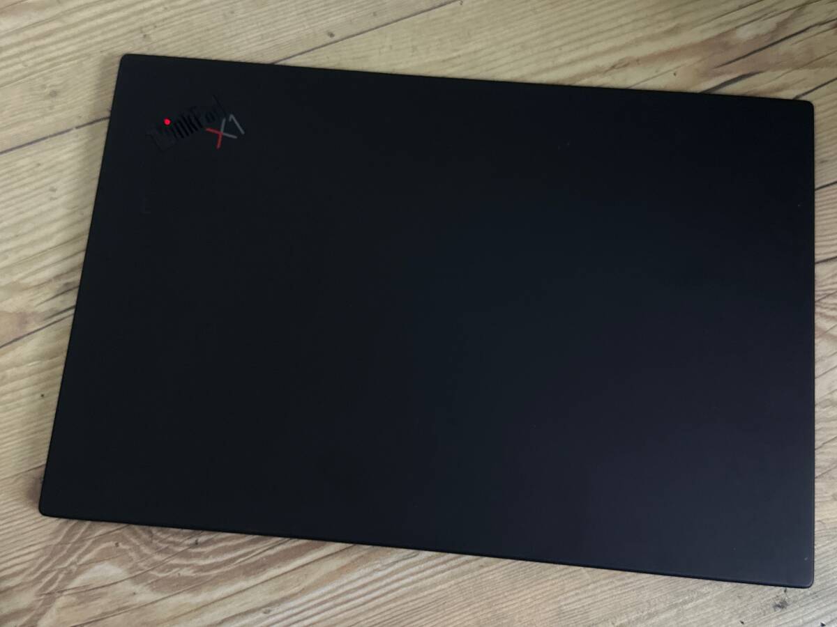 【美品♪】Lenovo ThinkPad X1 Carbon [10世代 Core i5(10210U)1.6GHz/RAM:8GB/SSD:256GB/14インチ]Windowsd 11 動作品_画像5