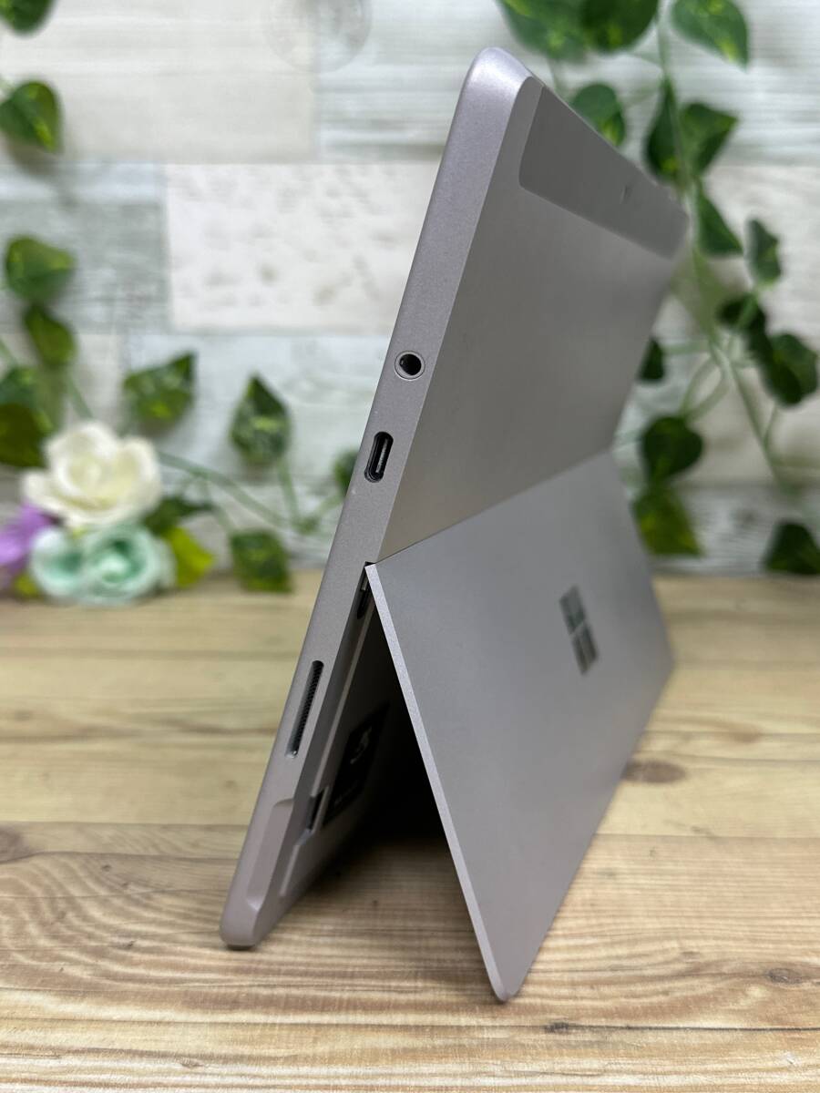 【良品♪】Microsoft SURFACE GO [Pentium Gold 4415Y 1.6Ghz/RAM:4GB/SSD:64GB/10インチ]Window10 動作品_画像2